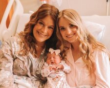 Kaitlyn i jej mama/Instagram @eight_is_greaticreatingourfam