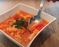 Zupa pomidorowa/YouTube @Sprint Cooking