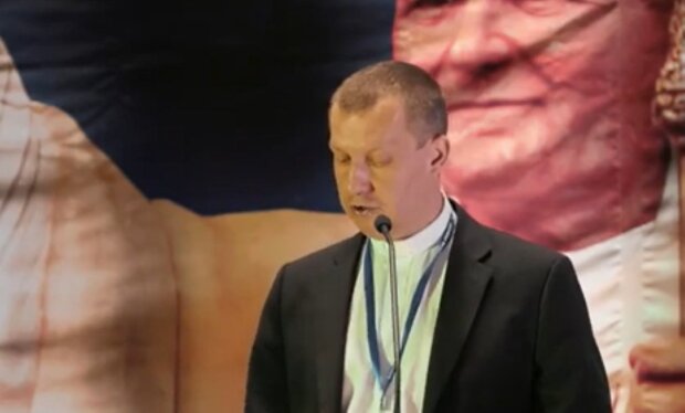 Ks. Krzysztof Marcjanowicz/YouTube @ Shalom World