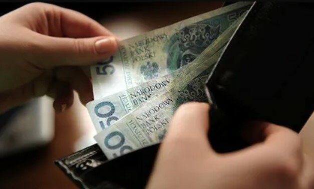 Przejrzyj wszystkie banknoty w swoim portfelu. Jeśli mają taki numer seryjny, to właśnie zostałeś milionerem