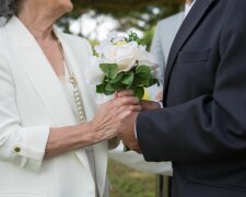 Z życia wzięte. "Mam 55 lat i wychodzę za mąż": Rodzina uznała, że na miłość jestem już za stara