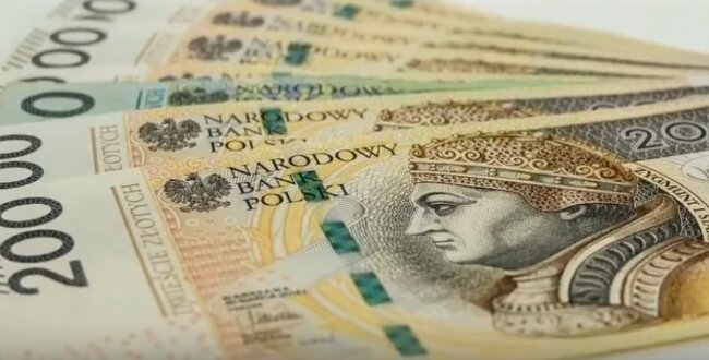 Rodzice dzieci mogą liczyć na dodatkowe 500 zł, niektórzy nawet na 1000. Są jednak wyjątki. Kto nie otrzyma wsparcia