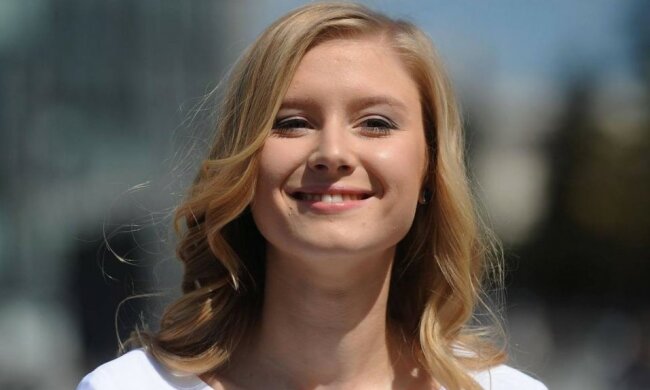 Kinga Duda zaskoczyła wszystkich. Niezwykłe nagranie trafiło do sieci. Córka prezydenta tańczy i śpiewa [FILM]