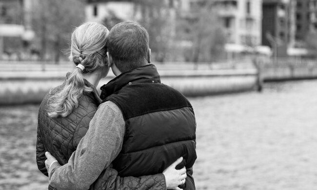 Poruszające wyznanie młodej kobiety, która poznała bolesną prawdę. "Ojciec i moja koleżanka?". Co zrobiła z tą wiedzą