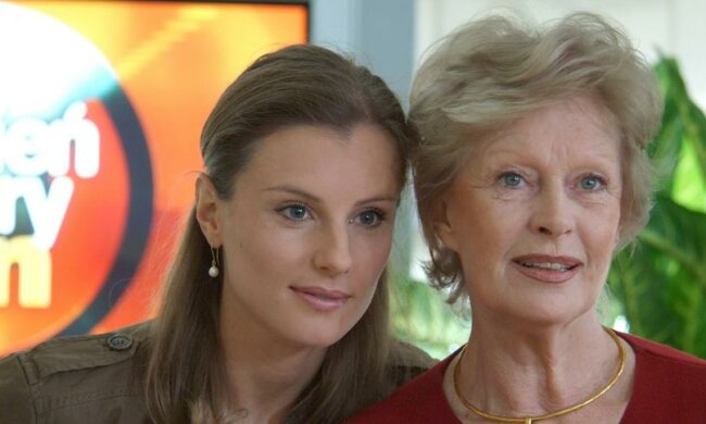 Beata Tyszkiewicz z córką/ https://www.fakt.pl/