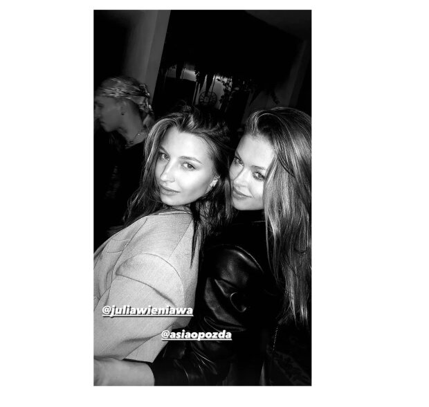 Julia Wieniawa i Joanna Opozda bawią się w klubie (Instagram)