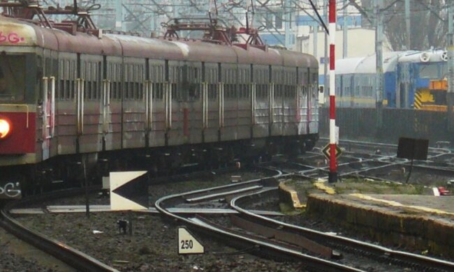 Pilny apel sanepidu do pasażerów pociągu. Jechała nim osoba zakażona koronawirusem