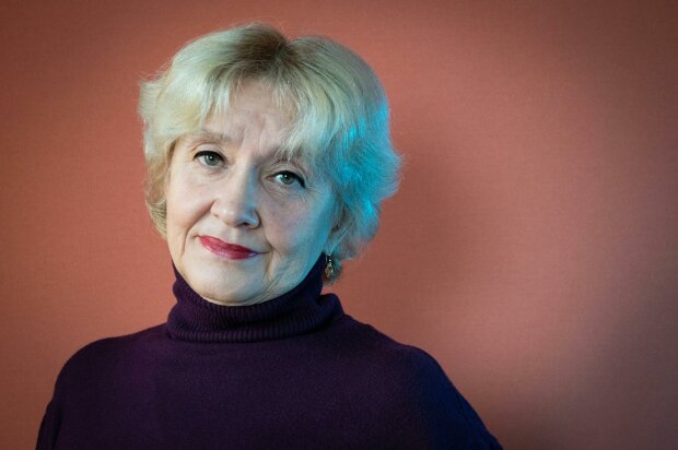 "Nigdy nie sądziłam, że bliscy mogą mnie tak potraktować" — mówi seniorka. Została po prostu wyrzucona z własnego mieszkania