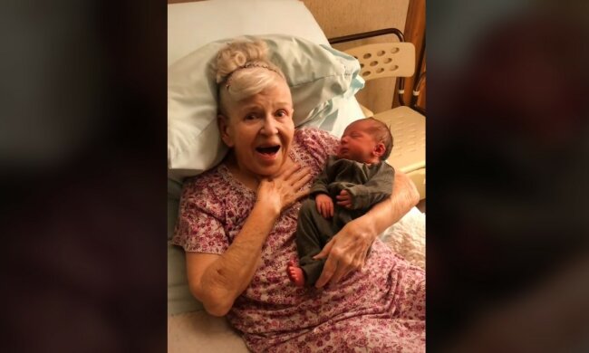 Babcia z wnuczką/TIk Tok @alyssabeseris