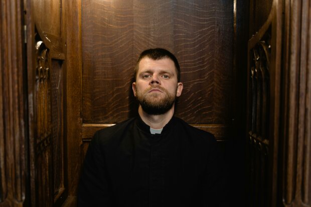 Takie emerytury dostają księża w Polsce. Różnice są ogromne