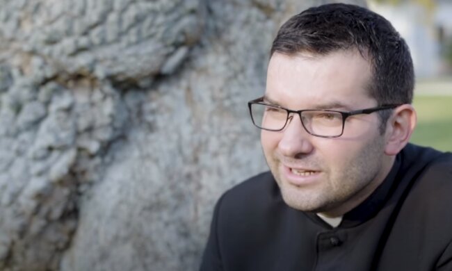 Ks. Piotr Jarosiewicz/YouTube @Godly