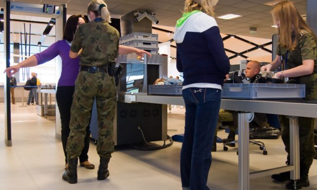 Ujawniono sekret mnicha z Kalkuty! Niecodzienne spotkanie na lotnisku