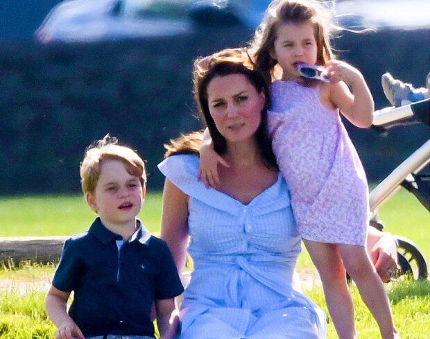 Jak spędza wolny czas Kate Middleton z dziećmi? Beztroskie chwile rodziny królewskiej