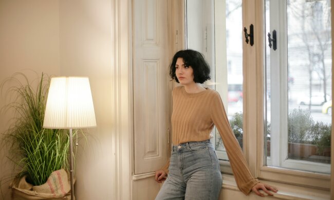 Z życia wzięte. "Ojciec wyrzucił mnie i mamę z domu, gdy byłam dzieckiem": Po latach wrócił i żąda ode mnie pieniędzy na życie