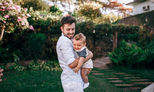 Z życia wzięte. "Mama musi odpocząć": Po narodzinach syna słyszałem to codziennie. Nikt nie zauważył, że ja również nie mam już siły