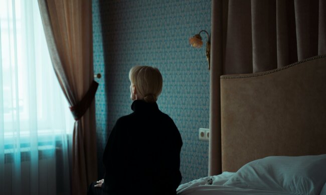 "Syn od dawna nie żyje, a jego wdowa wciąż wisi nam na karku": Siedzi u nas jak na etacie i bez skrupułów doi nas z ostatnich pieniędzy