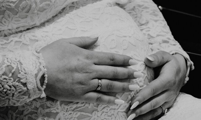 Z życia wzięte. "Teściowa w wieku 50 lat zaszła w ciążę": Wszyscy udają szczęście, tylko ja mówię głośno, że to szaleństwo