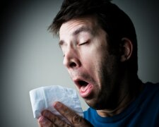 Okres grypy i przeziębienia w pełni. Prosty eksperyment pokazuje, jak możemy sobie pomóc w tym czasie