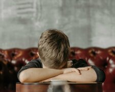 Z życia wzięte. "Tato, dlaczego mama nas zostawiła" – zapytał zapłakany chłopiec. Ojciec nie potrafił odpowiedzieć