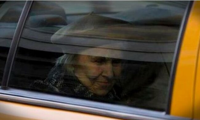 Taksówkarz nie wziął pieniędzy, screen