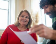 Z życia wzięte. "Mam 60 lat, a młodszy ode mnie mężczyzna chce ze mną ułożyć życie": Córki mówią, że mnie oszukuje