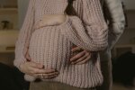 Z życia wzięte. "Wyrzucił ciężarną żonę z domu i oskarżył ją o zdradę": Prawdę odkrył dopiero po pięciu latach