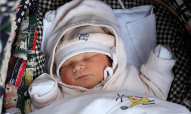 O drugiej w nocy młody mieszkaniec wieżowca wyszedł na ganek. Widok, jaki mu się ukazał spędził mu sen z powiek na dobre