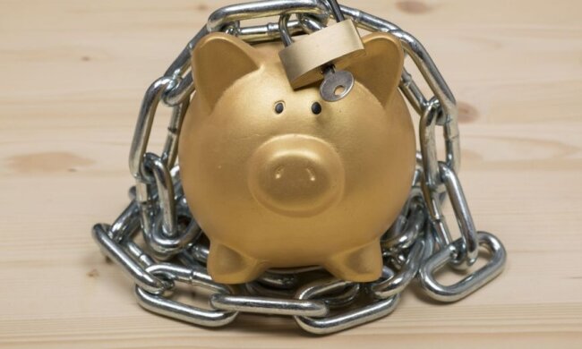 Urząd skarbowy coraz częściej blokuje konta bankowe. Oto powody