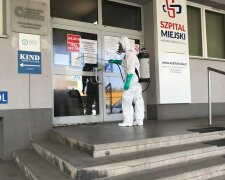 W Krakowie masowa dezynfekcja szpitali. Akcja dezynfekcji w całym mieście