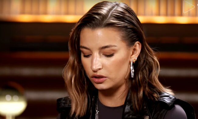 Julia Wieniawa/YT @trójkąt