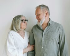 Z życia wzięte. "Moja mama wróciła z sanatorium z kawalerem": Myślałam, że na starość skupi się na rodzinie, a nie na flirtach