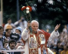 Jan Paweł II podczas swojej wizji o Polsce zalał się łzami. Czy wyjawił pełną wersję tego, co przekazała Mu Matka Boska