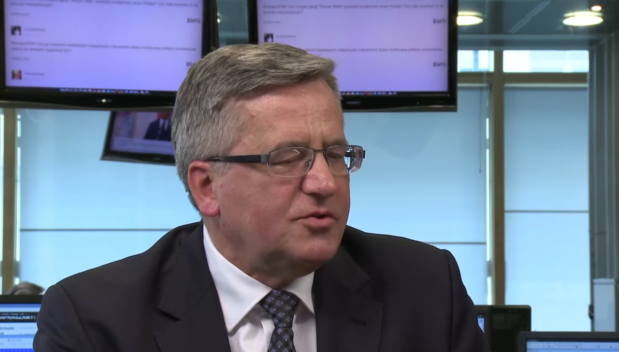 Za bramą Budy Ruskiej. Tak mieszka były prezydent Bronisław Komorowski