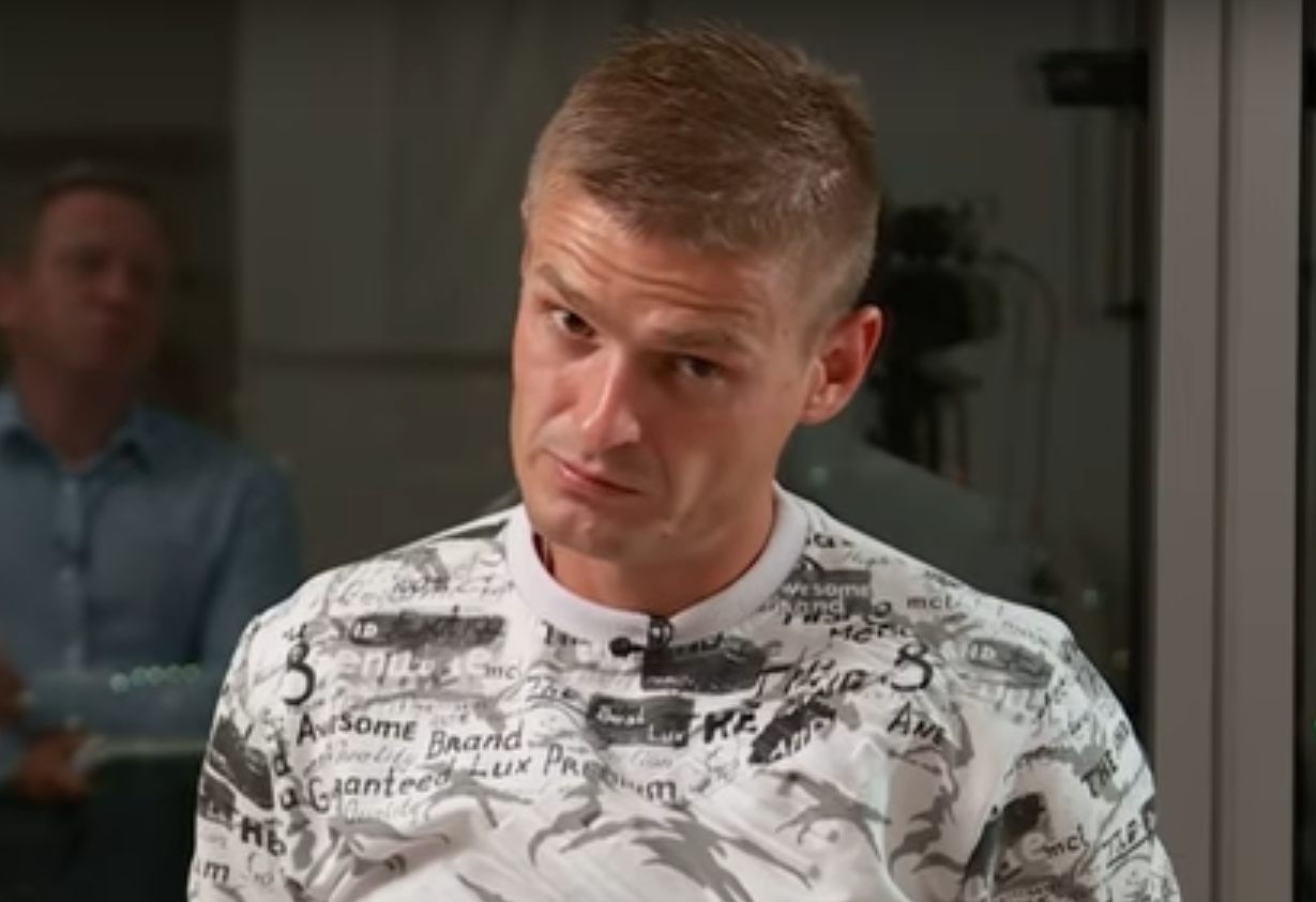 To, co pojawiło się na grobie Tomasza Komendy, porusza do łez. Ludzie zatrzymują się w milczeniu