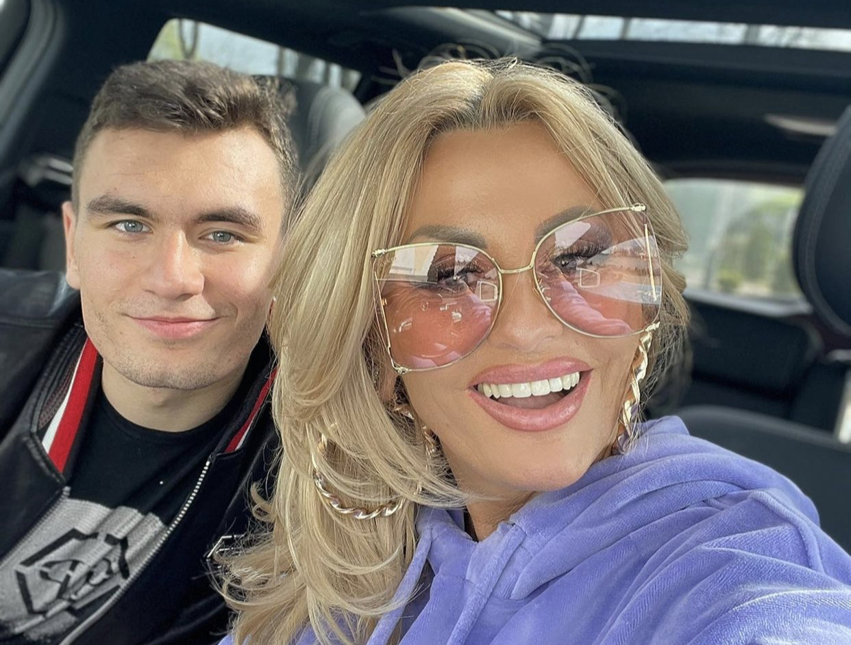 Hejt uderzył w Conana Kaźmierskiego. Matka stanęła murem