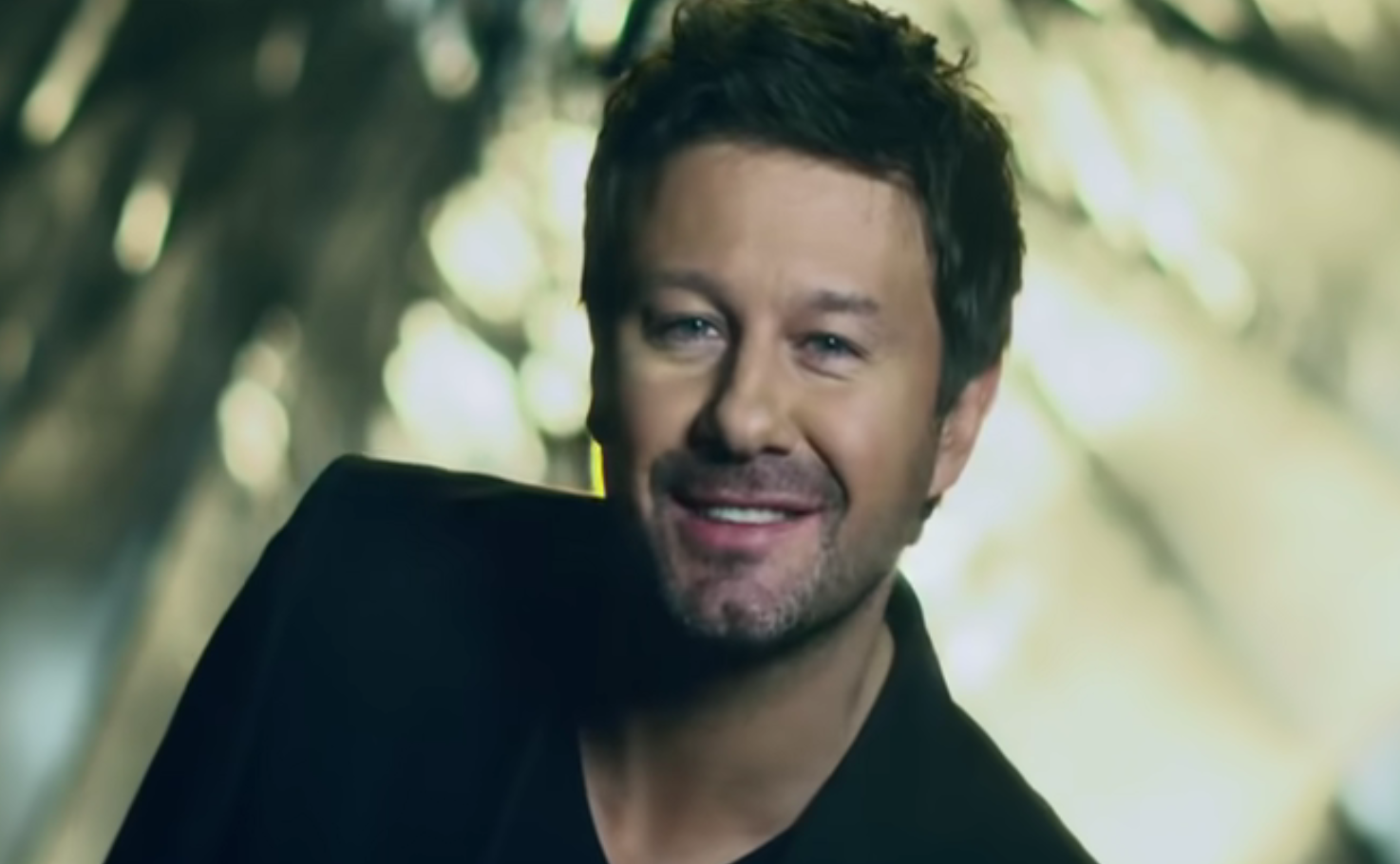 Andrzej Piaseczny wyznał jej miłość. Scena w Sopocie utonęła w kwiatach