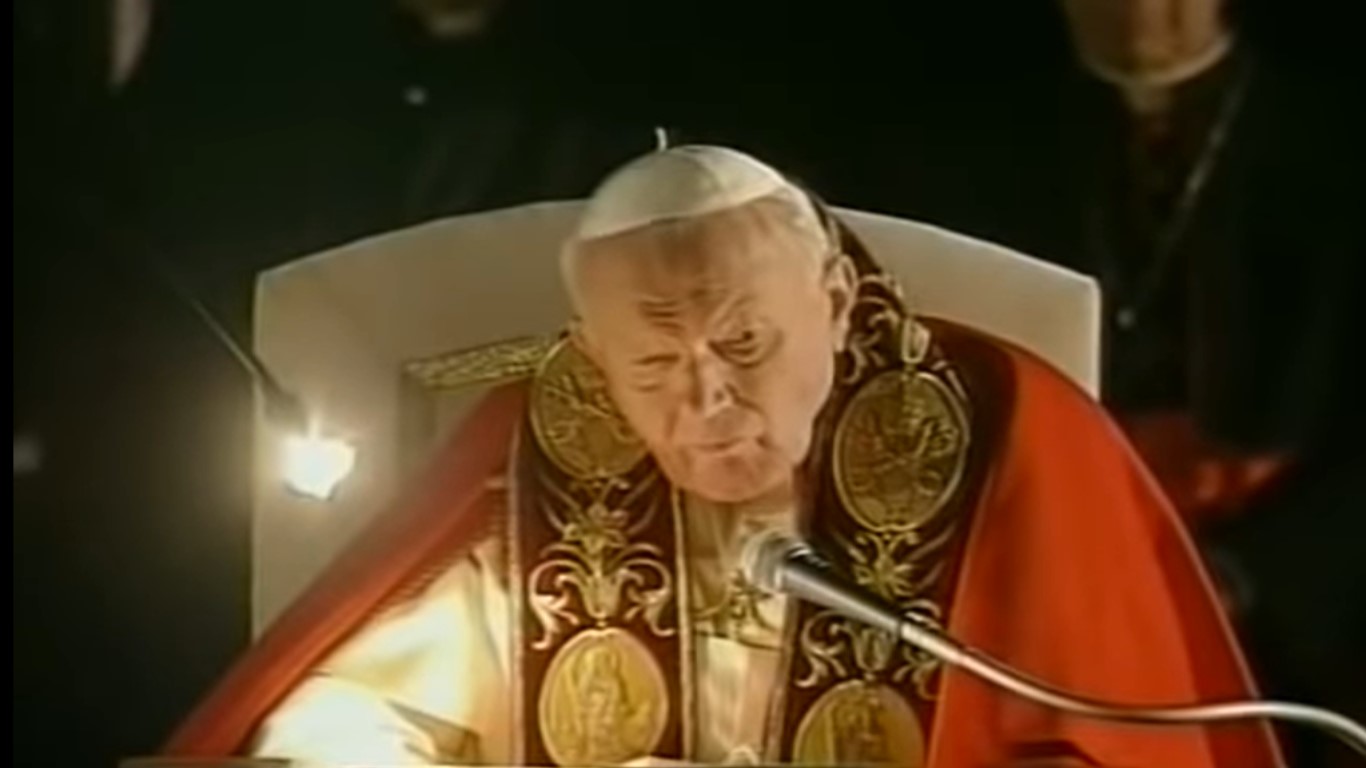 Jan Paweł II. Oto co Papież zrobił dla Polski. Zycie