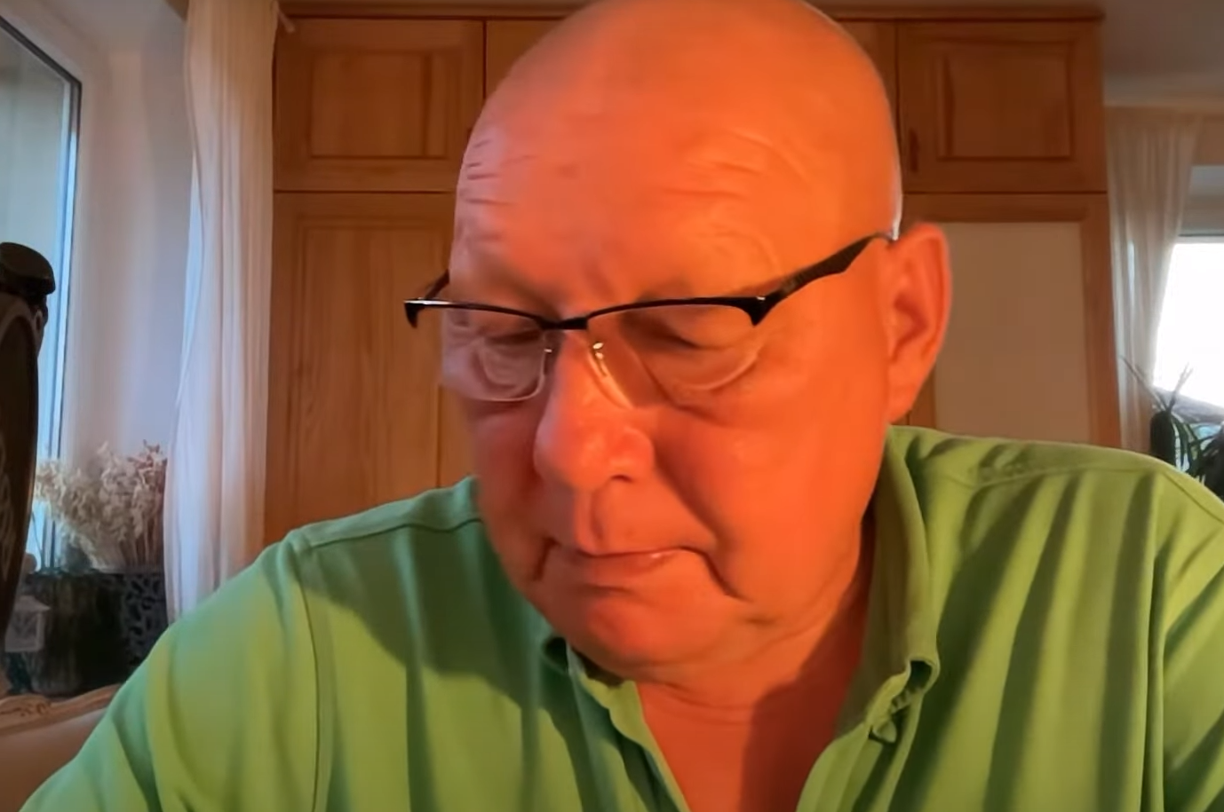 Jasnowidz Krzysztof Jackowski o 2026 roku. Zapowiada trudne zmiany dla Polski