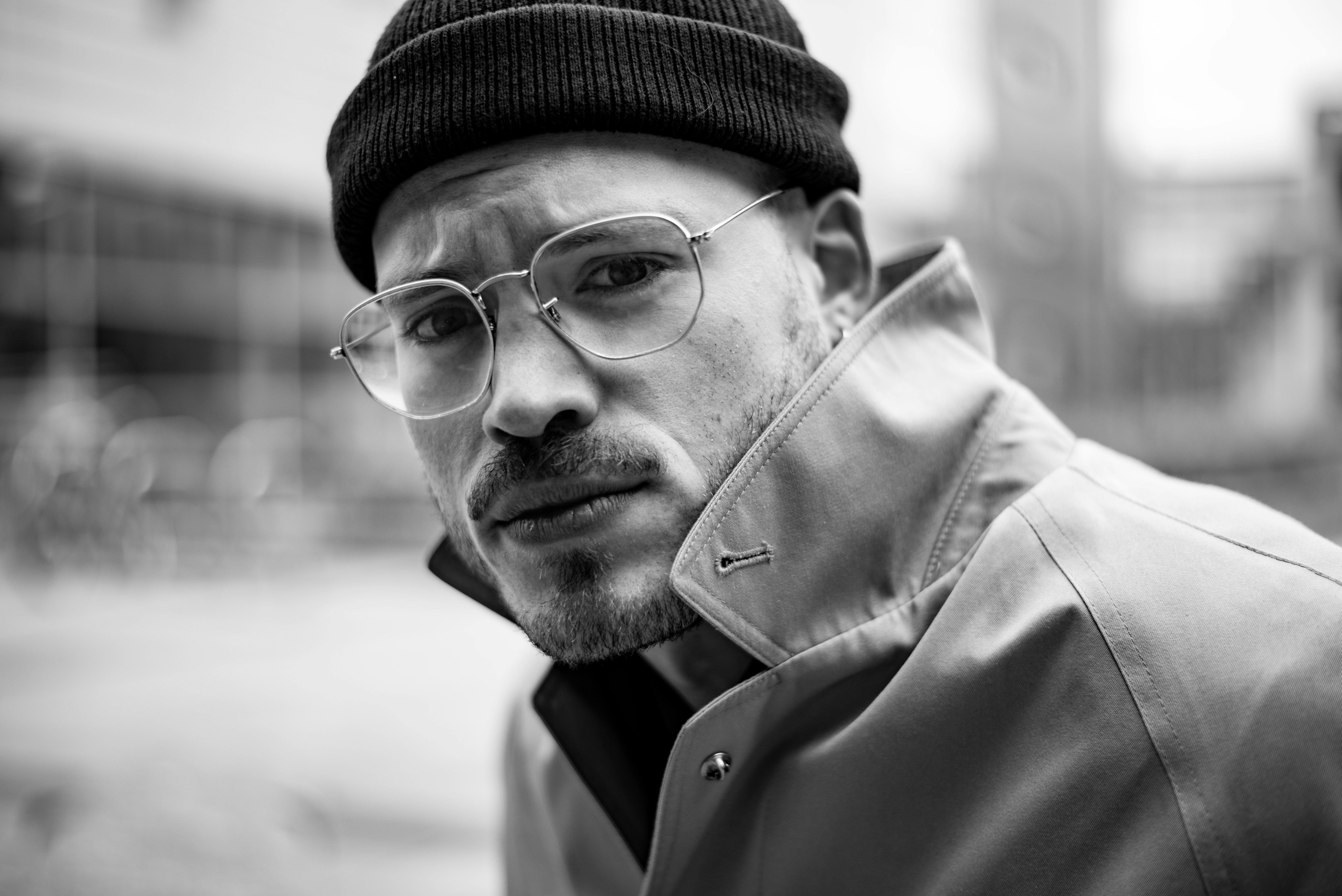 Z życia wzięte."Moja mama porzuciła mnie obok śmietnika 30 lat temu
