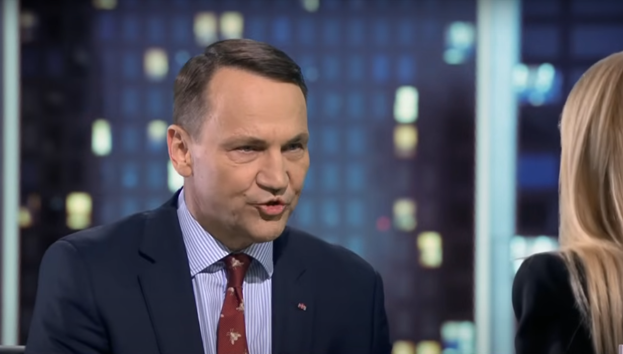 Afera w programie Moniki Olejnik. Radosław Sikorski ledwo się opanował. Ze studia wyszedł w milczeniu
