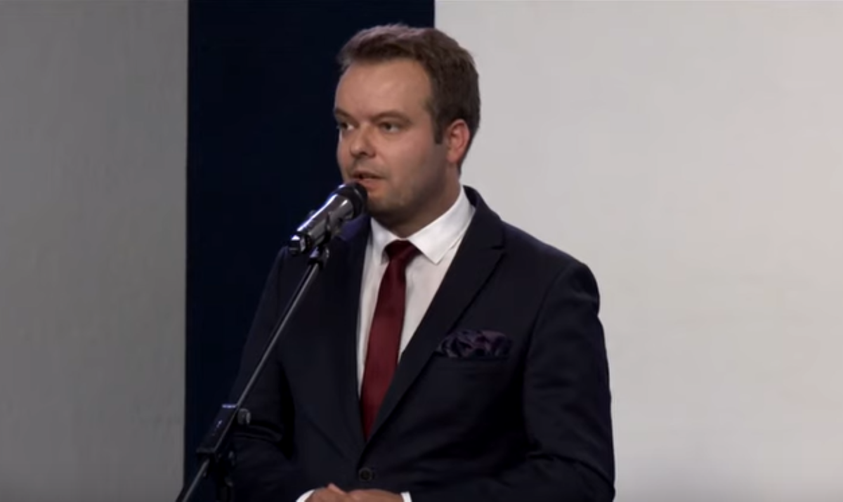 Iskrzy na linii rząd–PiS. Poszło o Unię i wielkie pieniądze. Głos zabrał rzecznik partii Kaczyńsiego