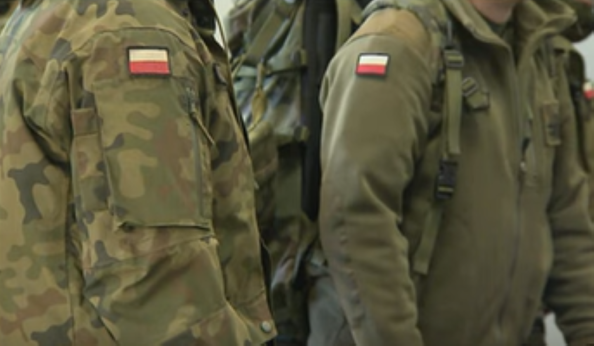 Polacy za granicą też mogą otrzymać wezwanie do wojska. Nowe przepisy dają taką możliwość