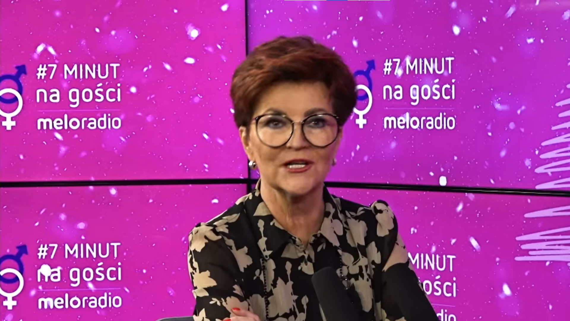 Jolanta Kwaśniewska ma prosty patent na jesienny styl. Jeden dodatek potrafi odmienić całą stylizację