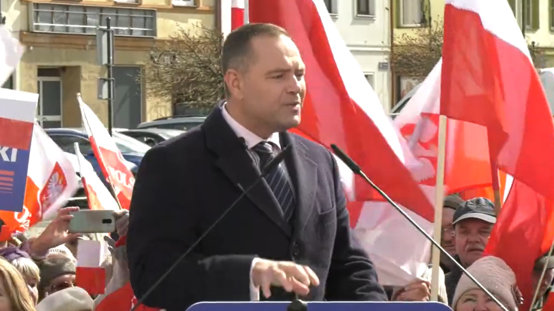 Tu dorastał Karol Nawrocki. Mieszkańcy bez litości komentują jego kandydaturę