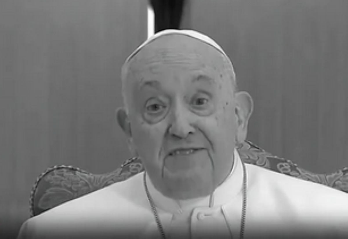 Niezwykłe rytuały w Watykanie po odejściu papieża Franciszka. Nagranie obiegło sieć