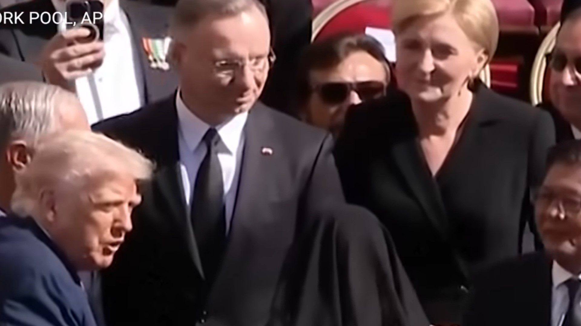 Świat komentuje zachowanie Trumpa wobec Dudy na pogrzebie papieża Franciszka. Ten gest widzieli wszyscy