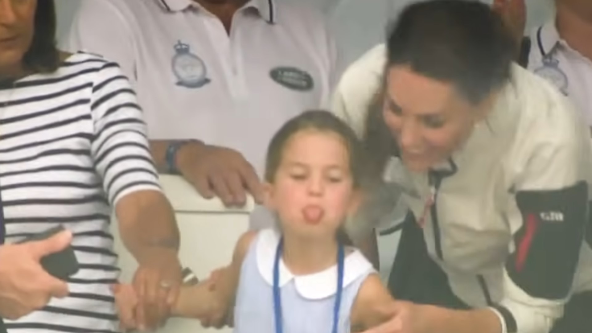 Księżniczka Charlotte ma już 10 lat. Nowy portret zachwyca fanów. „To kopia księcia Williama!”