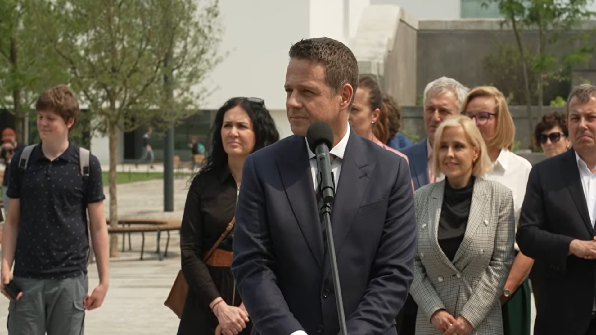 Trzaskowski odpowiada na zaczepne pytanie dziennikarza. Krótko, ale stanowczo