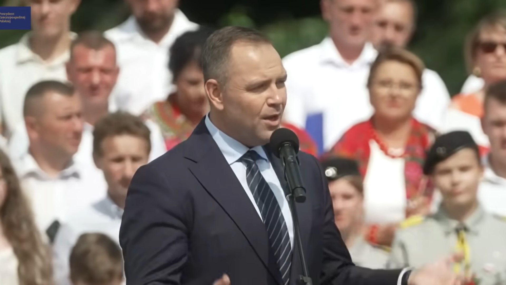 Karol Nawrocki zaczyna prezydenturę od mocnych decyzji. Wiadomo, jak oceniają go Polacy