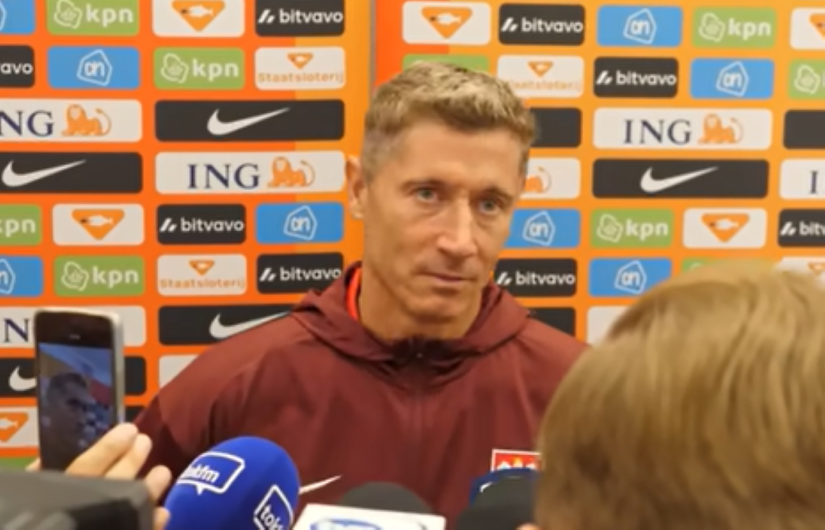 Tak kibice zareagowali na Roberta Lewandowskiego. Gdy schodził z boiska rozległo się to